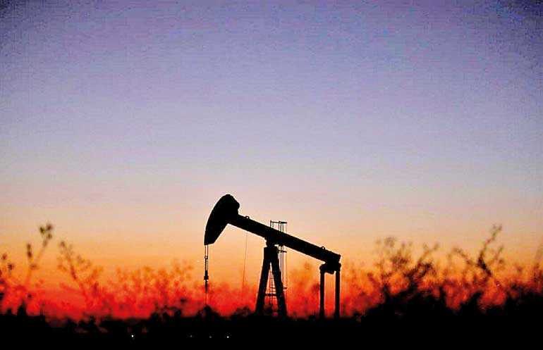 Oil tops $ 70 as Iran, Trump trade threats
